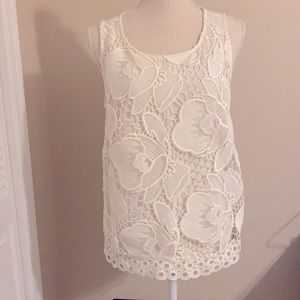 NWT sleeveless lace top - size M - Merona